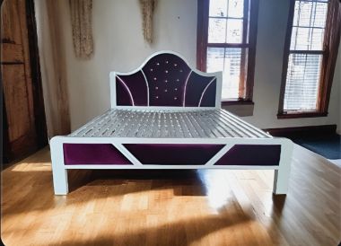 GIƯỜNG SẮT HOÀNG GIA